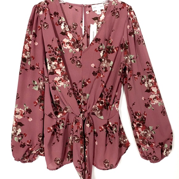 Jun & Ivy Tops - NWT Jun & Ivy Rose Floral Blouse LS Sz S